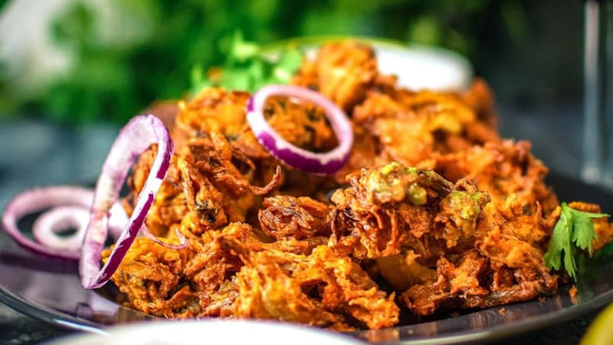 Onion Pakoda Recipe