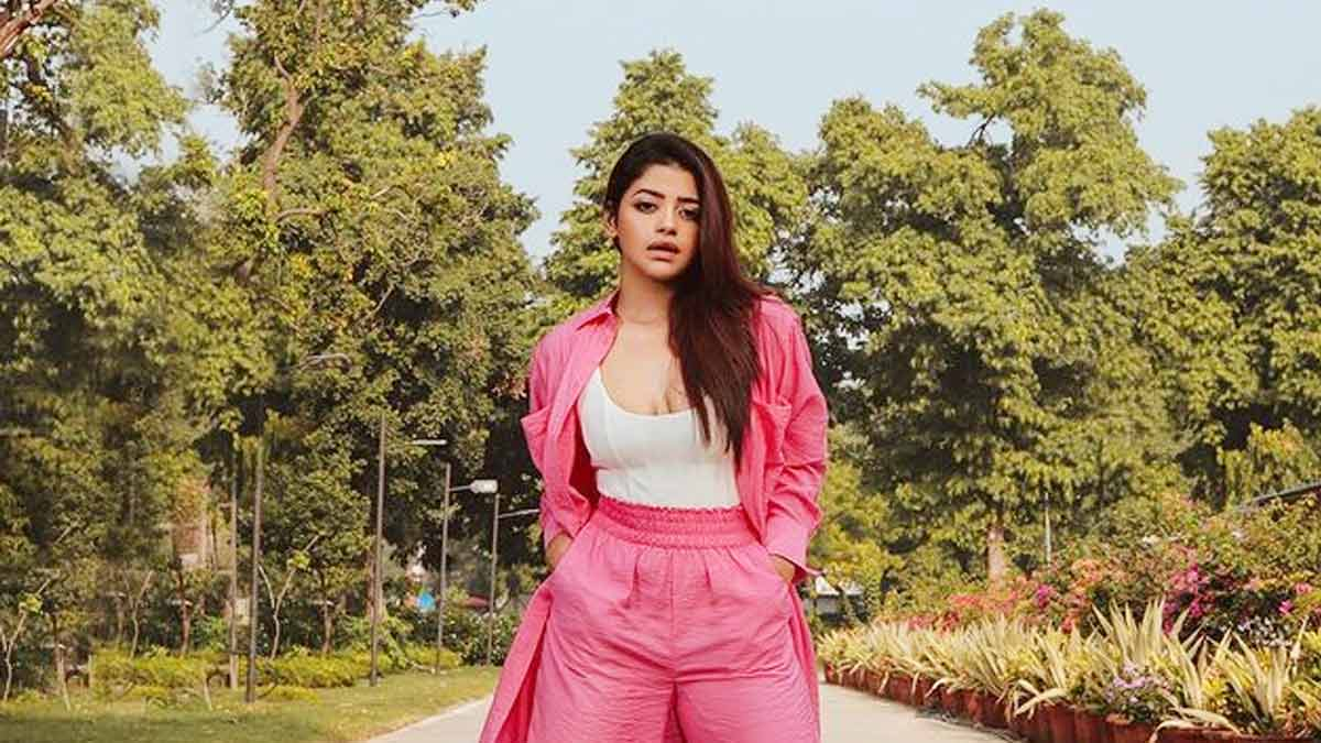 Ravi Kishan Daughter Riva Turns 29